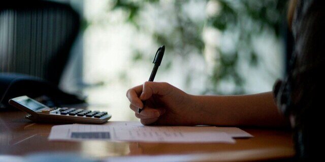 economic-uncertainty-temporary-layoff 